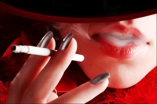 Курящие женщины подвергают себя ещё одному риску 