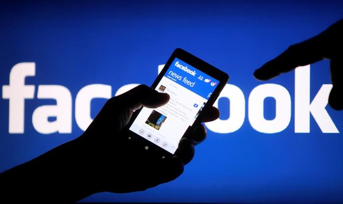 Проверить друзей в Брюсселе можно в Facebook